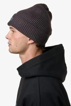 Pegador Logo Rubber Beanie Heavy Knit Dark Brown Black 8 Pegador Logo Rubber Beanie Heavy Knit Dark Brown Black -Pegador Sale Store 24053 PEGADOR BlackWeek Drop 1204 1 1