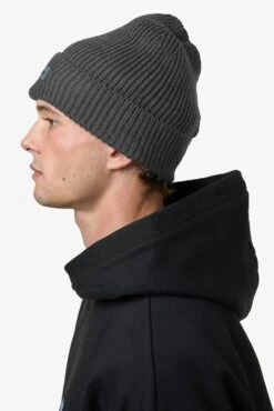 Pegador Logo Rubber Beanie Heavy Knit Anthracite Black -Pegador Sale Store 24053 PEGADOR BlackWeek Drop 1204 1