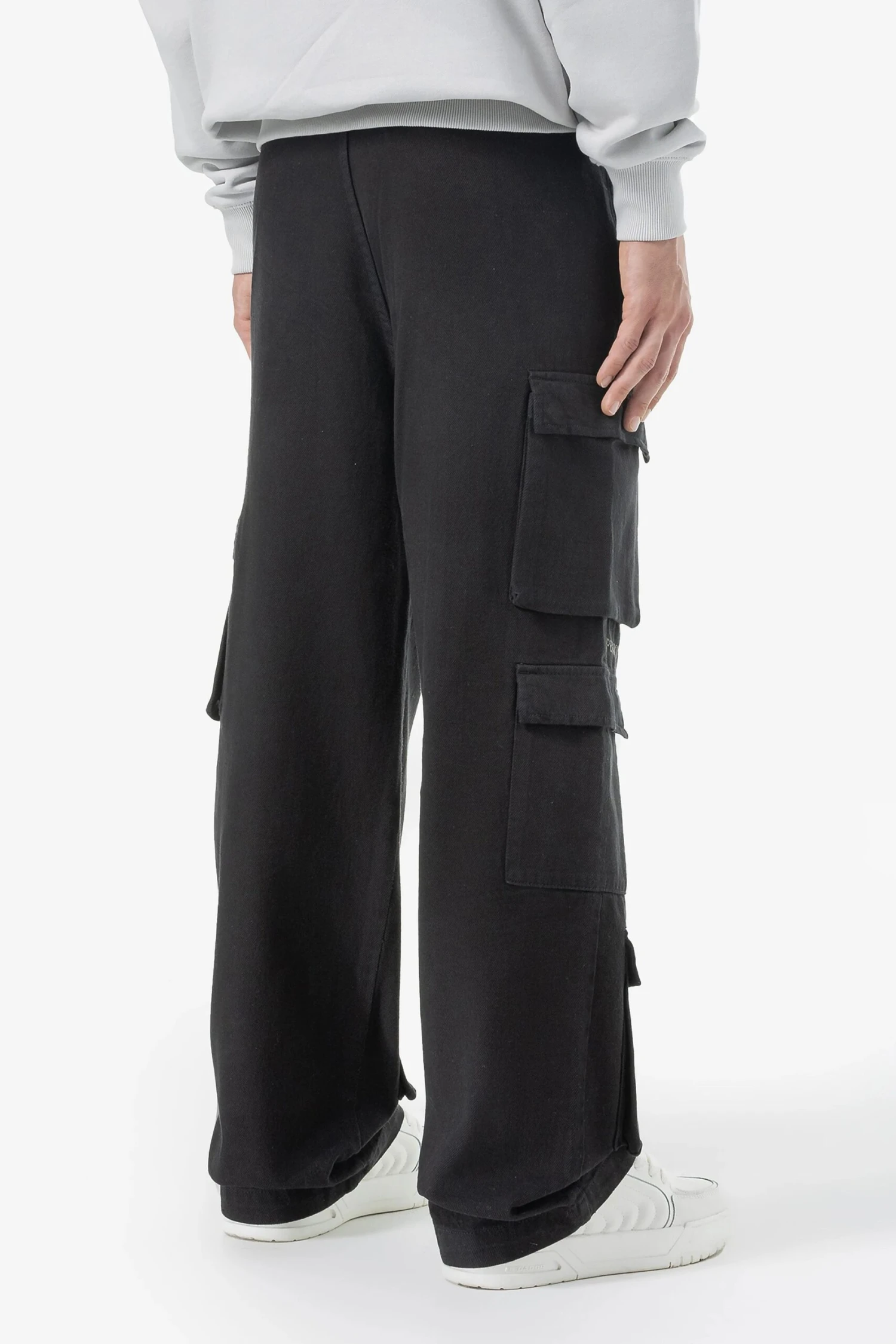 Garnet Wide Cargo Pants Black 4 Garnet Wide Cargo Pants Black - Image 4