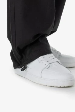 Strath Cargo Parachute Pants Black 11 Strath Cargo Parachute Pants Black -Pegador Sale Store 24055 PEGADOR Q4 Drop 2373