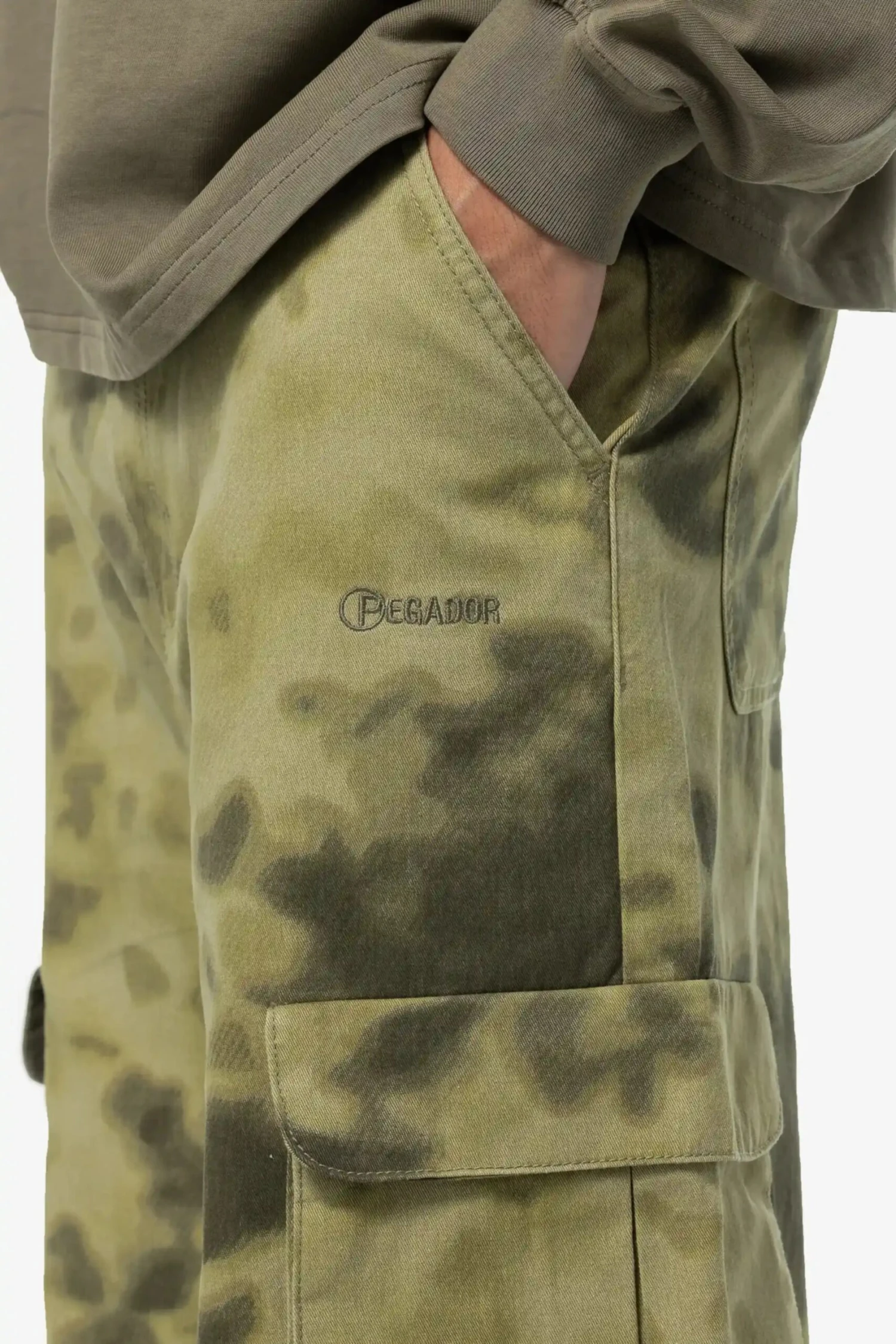 Harmon Wide Cargo Pants Mud Camouflage 5 Harmon Wide Cargo Pants Mud Camouflage - Image 5