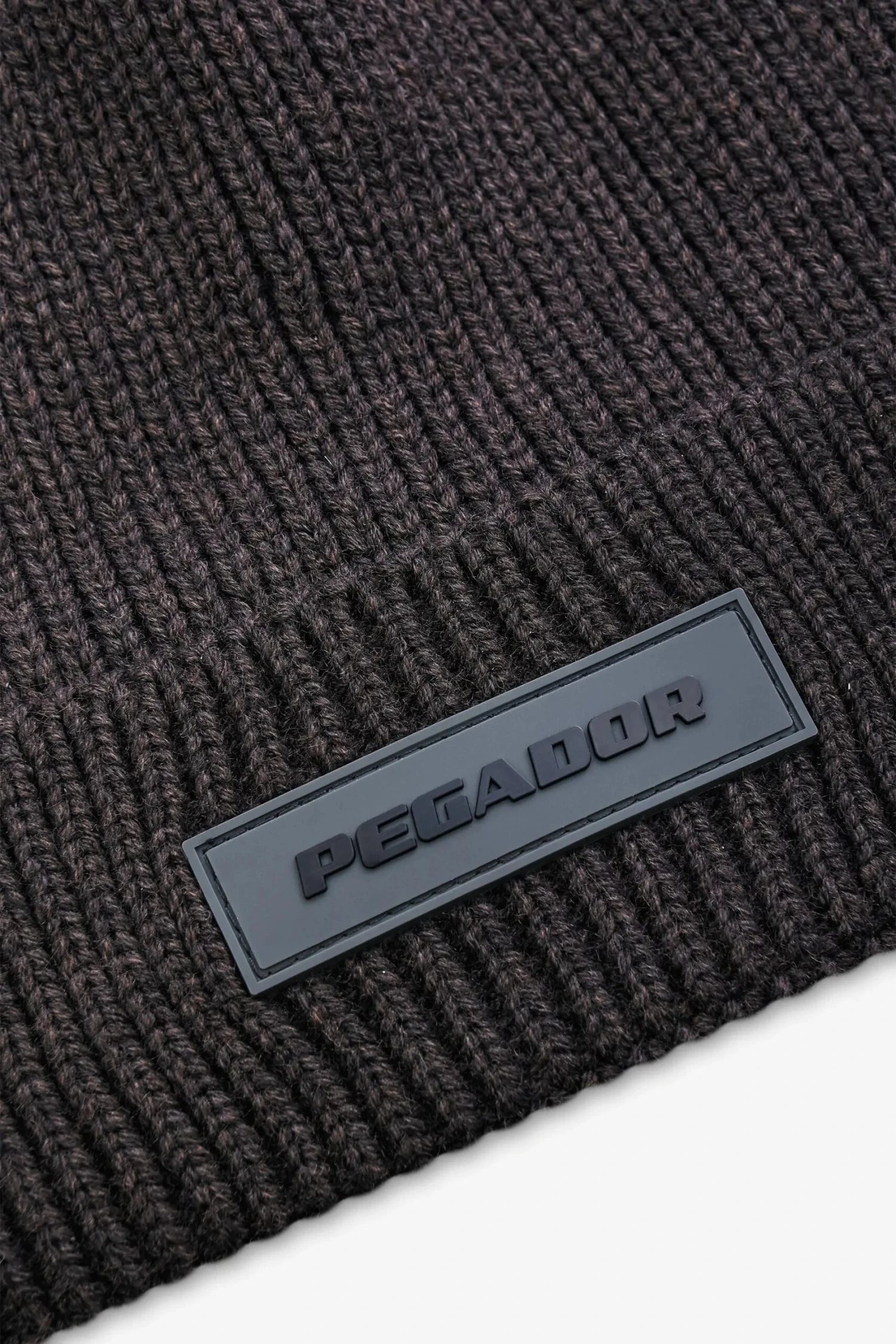 Pegador Logo Rubber Beanie Heavy Knit Dark Brown Black 2 Pegador Logo Rubber Beanie Heavy Knit Dark Brown Black - Image 2