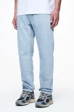 Kelton Straight Jeans Washed Light Blue -Pegador Sale Store PEGADOR FINER THINGS ECOMMERCE MALE PANTS0467
