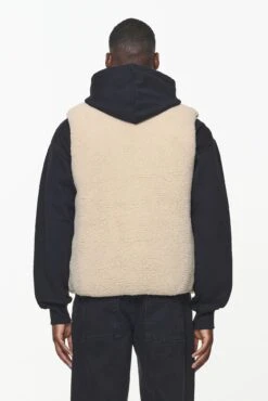 Orae Teddy Vest Kingdom Beige 9 Orae Teddy Vest Kingdom Beige -Pegador Sale Store PGDR BUILD TO LAST E COMMERCE MENS8373