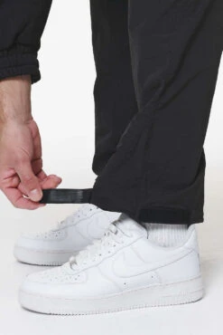 Drewo Wide Track Pants Onyx Black 11 Drewo Wide Track Pants Onyx Black -Pegador Sale Store PGDR DO NOT DISTURB E COMMERCE DAY 261020
