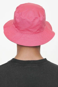 Juan Reversible Bucket Hat Black Strawberry -Pegador Sale Store PGDR LAST MINUTE E COMMERCE43886