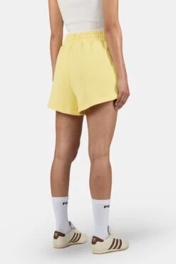 Wiluna High Waisted Sweat Shorts Washed Soft Yellow White -Pegador Sale Store PGDR 3344 585 004 Wiluna High Waisted Sweatshorts Washed Soft Yellow White 5313
