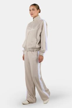 Soboya Track Jacket Light Beige White -Pegador Sale Store PGDR 6111 479 004 Soboya Trackjacket Light Beige White 6437 b54ae114 a125 442f 9cc9 a943e894c7ad