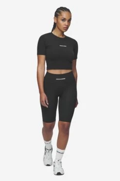 Ines Cropped Baby Tee Black White Gum -Pegador Sale Store PGDR Next Wave E COMMERCE WMNS DAY 144553